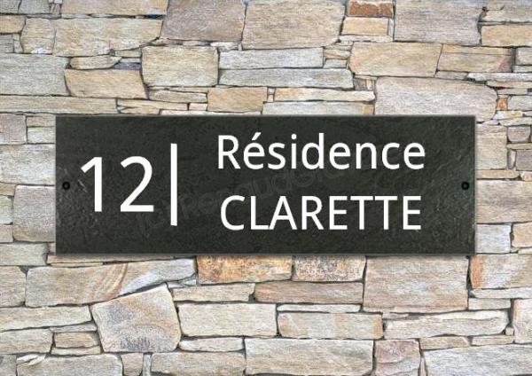 Dessinez votre plaque de maison avec notre configurateur.