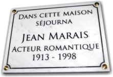 Plaque commémoriale en marber.