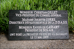 Plaque d'inauguration en ardoise cliv�e grav�e