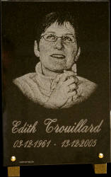Portrait et epitaphes grav&eacute;es sur une plaque fun&eacute;raire pour tombeau , tombe, cimeti&egrave;re